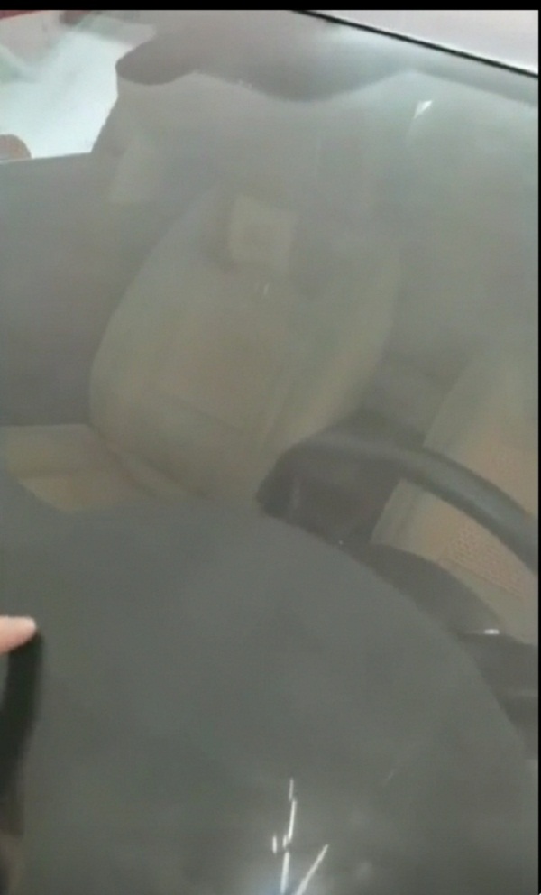  汽车前挡玻璃修复400块钱是贵还是便宜？
