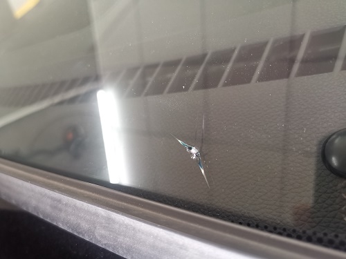汽车玻璃修复会不会比换玻璃好很多呢？